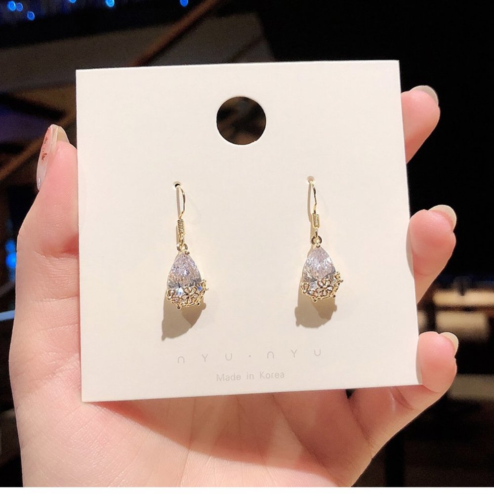 Last Pair💕Tear Crystal Egg Drop Golden Floral Earrings - Picture 5 of 11